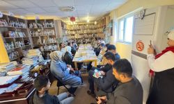 كتاب (الحقيقة) وفيلم (عقل جميل) في نادي القراءة